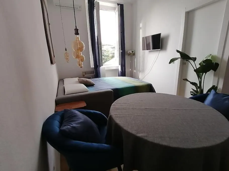 Lejlighed New Cozy Studio 7 Metro Stops To Duomo! Milano